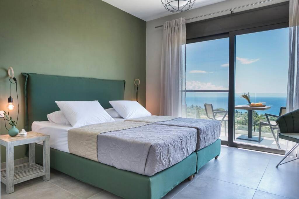 Color Villas-New Villa Green At Trapezaki With Private Pool Mousata エクステリア 写真