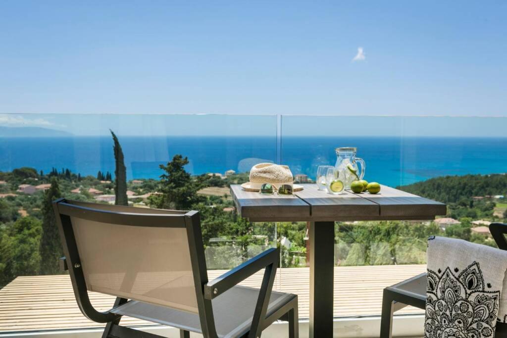Color Villas-New Villa Green At Trapezaki With Private Pool Mousata エクステリア 写真