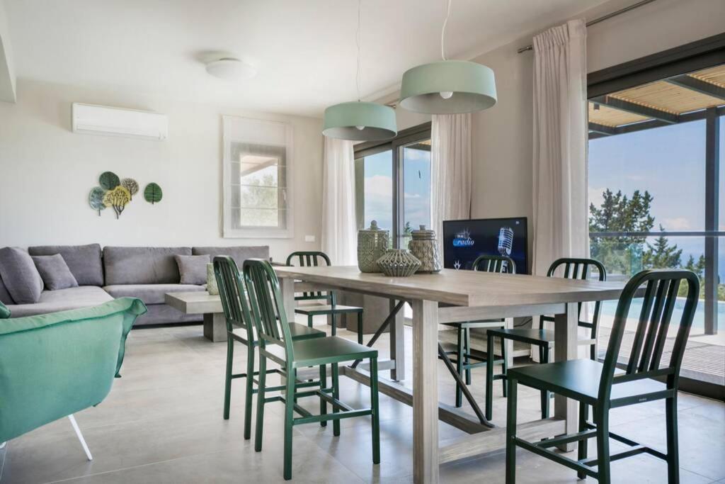 Color Villas-New Villa Green At Trapezaki With Private Pool Mousata エクステリア 写真